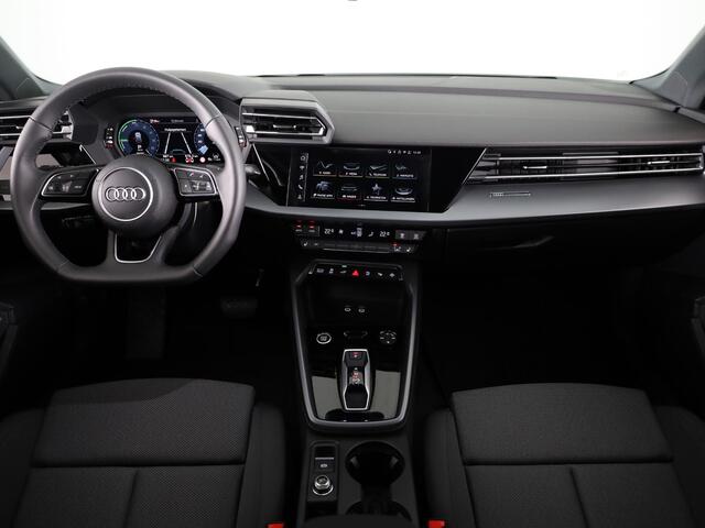 Audi A3 SPORTBACK 40 TFSI e Pro Line 204pk | Parkeercamera | Stoelverwarming | Adaptieve cruise controle | Sportstoelen