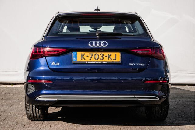 Audi A3 SPORTBACK 30 TFSI Business edition Trekhaak/ Virtual cockpit/ Full led/ Sportstoelen/ Navigatie/ Camera/ Carplay/ Cruise control