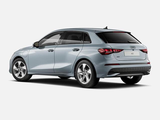 Audi A3 SPORTBACK 40 TFSI e Advanced edition 204 PK · Sonos premium 3D · Assist. pakket Driving + Parking plus · Privacy glas