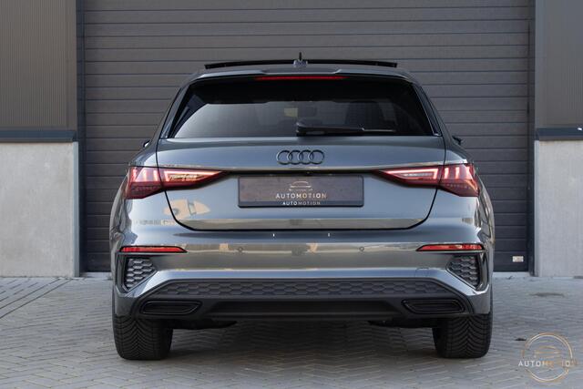 Audi A3 SPORTBACK 40 TFSIe S line Panoramadak Elektrische Stoelverwarming Sfeerverlichting