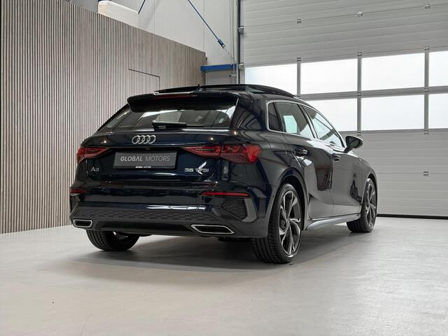 Audi A3 SPORTBACK 35 TFSI S Line - PANORAMADAK - AUTOMAAT - VITRUAL COCKPIT - SFEERVERLICHTING - KEYLESS - PARKEERCAMERA CARPLAY