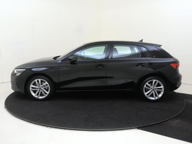 Audi A3 SPORTBACK 40 TFSI e Business edition | Trekhaak | Adaptieve cruise control | CarPlay | Navigatie | Parkeersensoren achter | Full LED verlichting |
