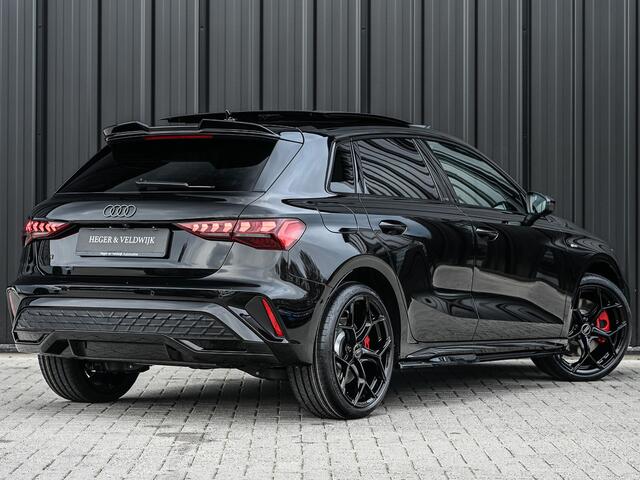 Audi A3 SPORTBACK 45 TFSI e S edition Competition | Panoramadak | 5 jr garantie | Ambiance interieur | Active Cruise | Sonos Sound | S-Seats + Memory | Head-Up | Camera | Stoelverwarming | Keyless