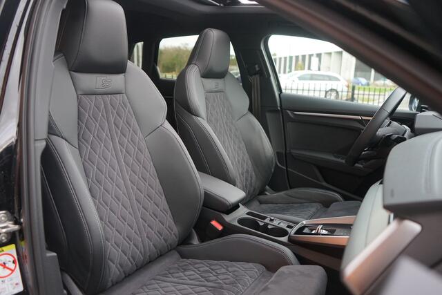 Audi A3 SPORTBACK 45 TFSI e S-line 245PK Panodak RS Stoelen Matrix B&O Massage VOL!
