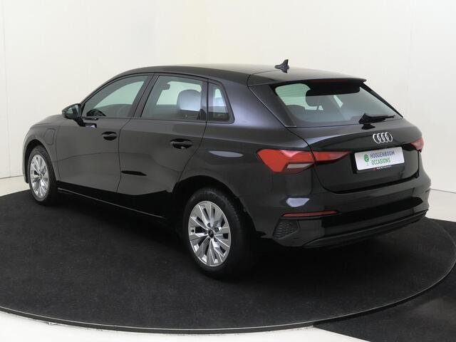 Audi A3 SPORTBACK 40 TFSI e Advanced edition | Parkeerassistent | Virtual cockpit Plus | Achteruitrijcamera | Stoelverwarming | Lederen bekleding | Navigatie Plus | CarPlay |