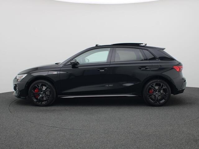 Audi A3 SPORTBACK 45 TFSI e S edition Competition 272PK S-Tronic S-Line, Pano-Schuifdak, Memorystoel, Achteruitrijcamera, Matrix LED-verlichting, Leder, Elektr. Achterklep, Keyless, 18" LM Velgen