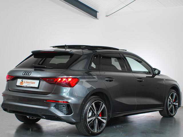 Audi A3 SPORTBACK 45 TFSI e S-Line Competition Panoramadak, Matrix, SOH 90%, Nieuwstaat!