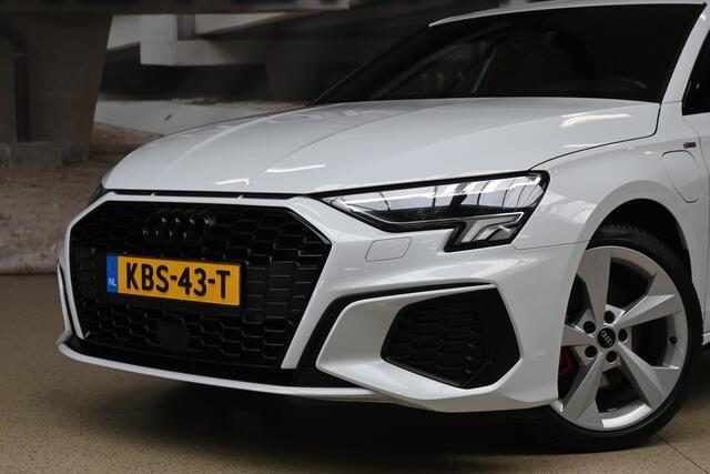 Audi A3 SPORTBACK 40 TFSIe 204pk S Edition | ACC | Keyless | Elek. klep | Trekhaak | 100% (Dealer) onderhouden label