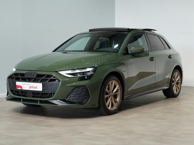 Audi A3 SPORTBACK 40 TFSI e S edition 204 pk PHEV Panoramadak | Zwart optiek | Carplay |