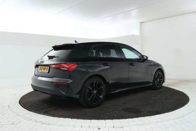 Audi A3 SPORTBACK 30 TFSI S edition Automaat, Navigatie, Full Black!