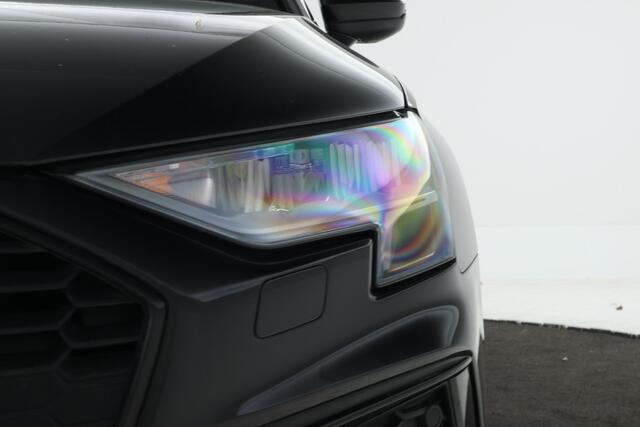 Audi A3 SPORTBACK 30 TFSI S edition Automaat, Navigatie, Full Black!