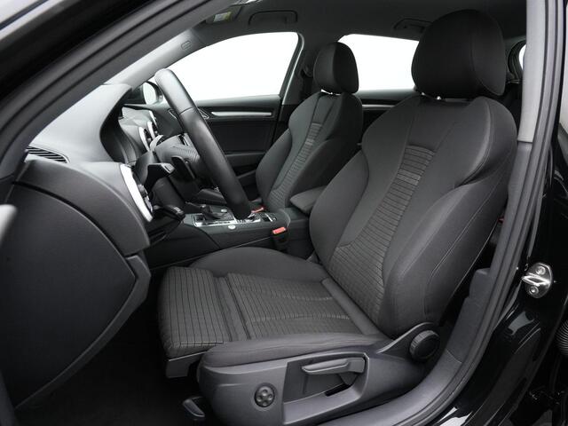 Audi A3 SPORTBACK 40 e-tron 204 pk Advance Sport | Trekhaak | Matrix LED | Achteruitrijcamera | Stoelverwarming | Adaptive Cruise
