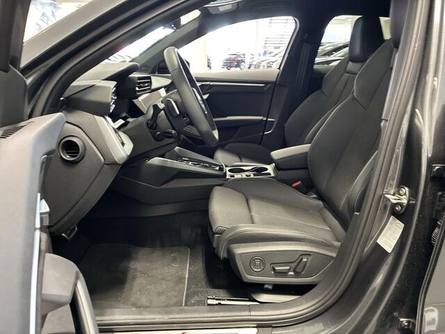 Audi A3 SPORTBACK 45 TFSIe 272pk S-tronic S edition Competition · Camera · Sonos Audio · Elektrische stoelverstelling · Keyless · Apple/Android Car Play · Stoelverwarming · Afneembare Trekhaak · 17'' Inch ·