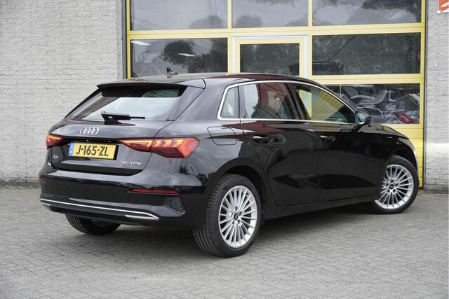 Audi A3 SPORTBACK 30 TFSI 5drs Business edition BJ2020 Lmv 17" | Led | Pdc | Dynamische knipperlichten | Virtual cockpit | Climate control | Cruise control | Sportstoelen | Getint glas | Nw-model!