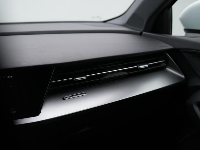 Audi A3 SPORTBACK 40 TFSI e 204 pk S-Line | Adaptive Cruise | Stoelverwarming | Navigatie | Parkeersensoren voor/achter | Carplay | Drive Select