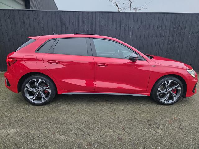 Audi A3 SPORTBACK 45 TFSI e S edition Competition