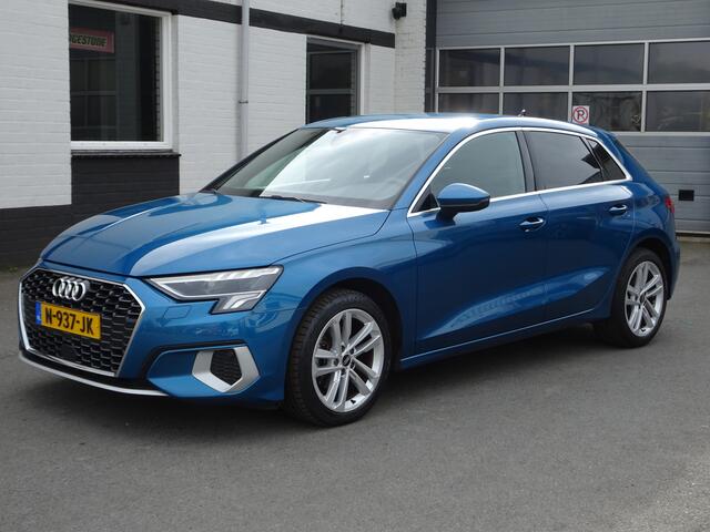 Audi A3 SPORTBACK 30 TFSI Advanced edition Navigatie, automatische airco, cruise controle, licht metalen velgen 17 inch, parkeersensoren, apple carplay, android auto, dab, enz.