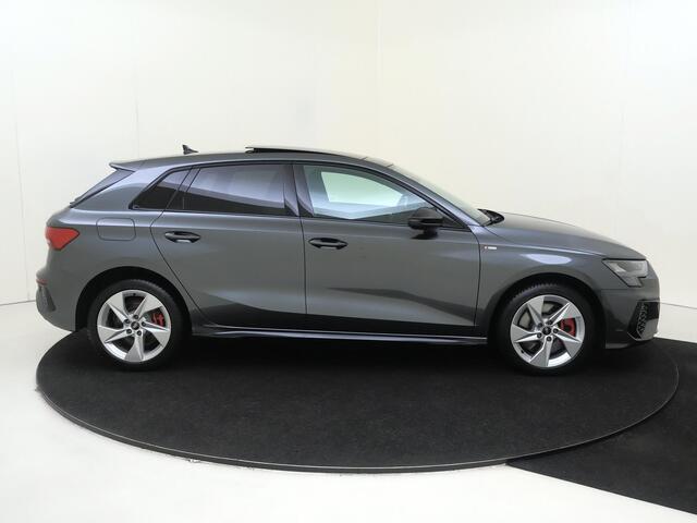 Audi A3 SPORTBACK 45 TFSI e S edition Competition | SoH 100% | Panoramadak | Bang & Olufsen | Virtual cockpit Plus | Stoelverwarming | Lederen bekleding | CarPlay | Cruise control |