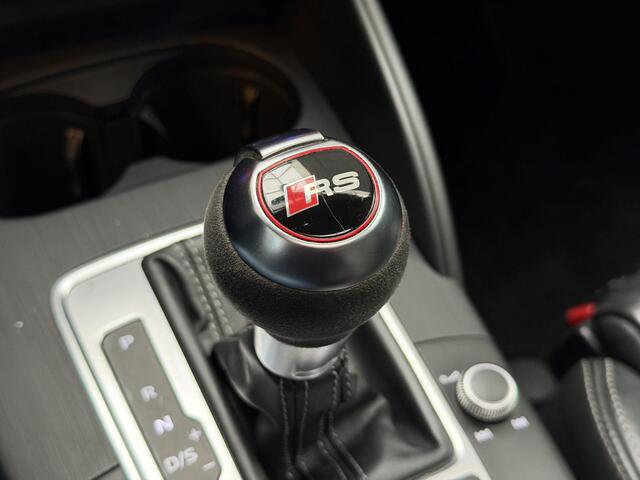 Audi A3 SPORTBACK 2.5 TFSI RS 3 quattro / Pano / Leder /