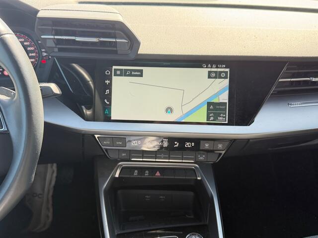 Audi A3 SPORTBACK 30 TFSI Business edition Carplay, Android Auto, Led Matrix, Sport Interieur, Privacy Glass