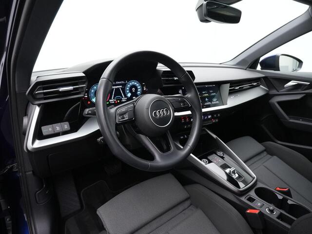 Audi A3 SPORTBACK 40 TFSI e 204 pk S-Line | Elektrische achterklep | Stoelverwarming | Carplay | Keyless Entry