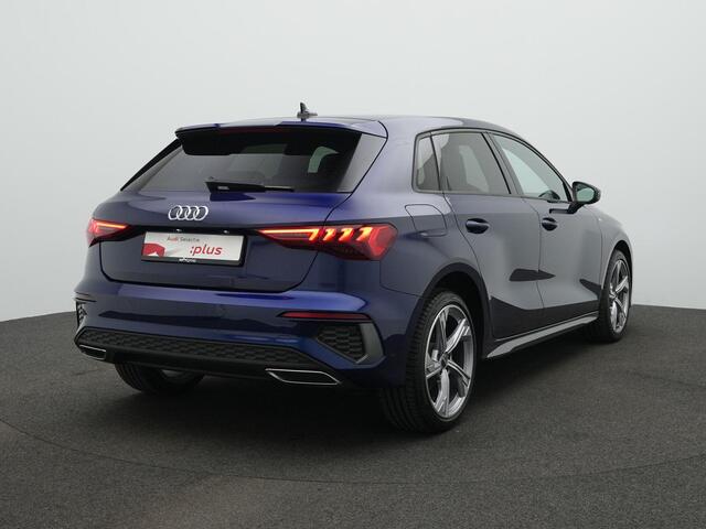 Audi A3 SPORTBACK 40 TFSI e 204 pk S-Line | Elektrische achterklep | Stoelverwarming | Carplay | Keyless Entry