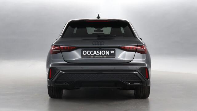 Audi A3 SPORTBACK 45 TFSI e S edition Competition / Navigatie / Stoelverwarming / Camera