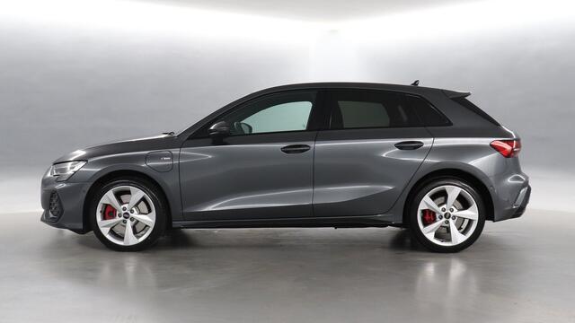 Audi A3 SPORTBACK 45 TFSI e S edition Competition / Navigatie / Stoelverwarming / Camera