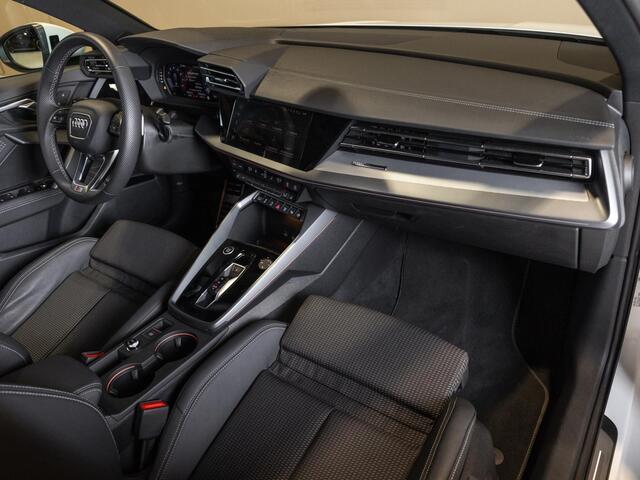 Audi A3 SPORTBACK 35 TFSI S-Line edition / 150pk / Panorama dak / Sonos / Achteruitrij camera /