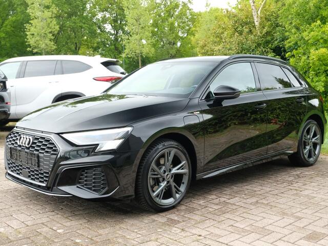 Audi A3 SPORTBACK 40 TFSI e S edition 245 PK | S line | All-Season | Elektrische klep | Sportstoelen | Dodehoeksensoren | 18 inch | Stoelverwarming | Keyless | Dealer Onderhouden | Draadloos Laden