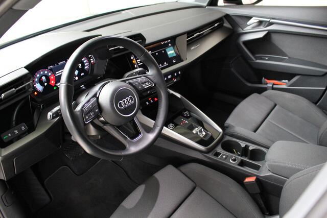 Audi A3 SPORTBACK 30 TFSI Advanced edition Automaat Navigatie | Sportvelgen | Sportstoelen | Climatronic