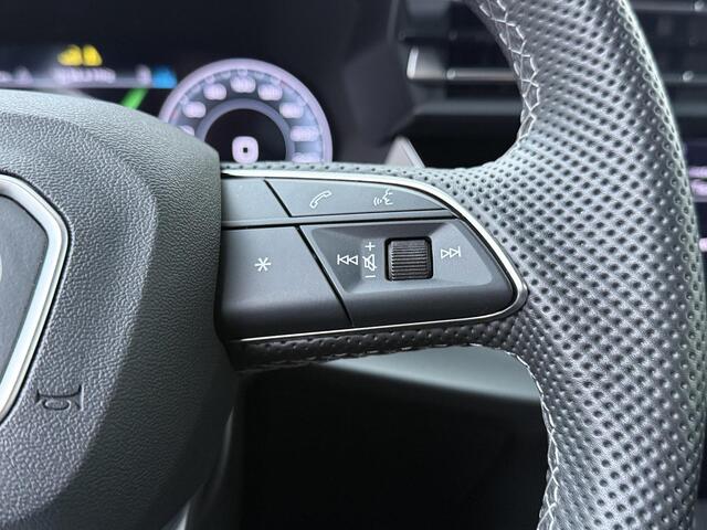Audi A3 SPORTBACK 45 TFSI e S edition Competition | 272 PK | SoH 100% | Trekhaak | Matrix LED koplampen | Head-up display | S line | Sonos audio |