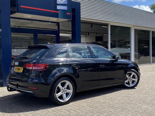 Audi A3 SPORTBACK 1.0 TFSI Design Pro Line / Automaat / 61.000 Km / Bi-Xenon Koplampen / LED Dagrijverlichting / Comfortstoelen / Radio-Bluetooth / Navi / Cruise-Control / Climate-Control / ELKTR-Pakket / AFN-Trekhaak / PDC Achter / LMV 17'' / All-Season / ENZ.