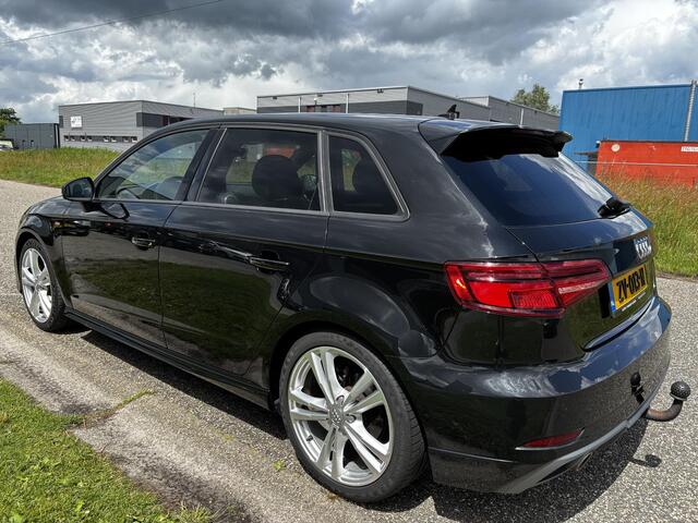 Audi A3 SPORTBACK 30 TFSI Sport S Line Edition
