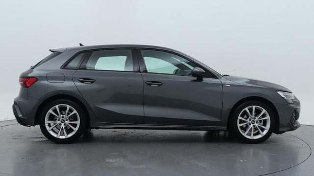 Audi A3 SPORTBACK 30 TFSI 116Pk S-Line edition | Zwart optiek | Carplay | Stoelverwarming |Camera | 65