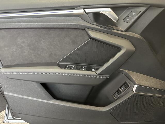 Audi A3 SPORTBACK 40 TFSI e 3xS-Line RS-stoelen|B&o|HUD|Camera|Sfeer|Panorama