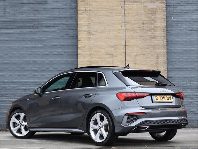 Audi A3 SPORTBACK 35 TFSI edition one S-Line Pano | Matrix LED | ACC | Keyless | Automaat