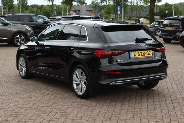 Audi A3 SPORTBACK 30 TFSI Business edition / Trekhaak / CarPlay / Parkeerhulp achter / 17'' / LED Koplampen / Getint glas / DAB / Cruise Control