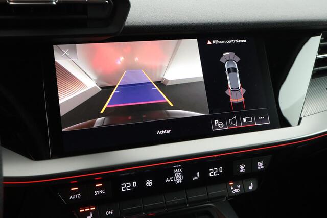 Audi A3 SPORTBACK 45 TFSIe 245pk S edition Competition Camera Keyless HUD Stoelverwarming Adaptive Cruise Navigatie S-Line
