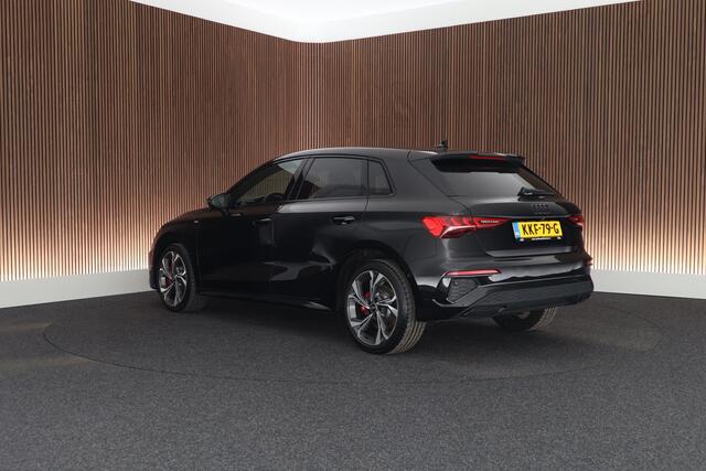 Audi A3 SPORTBACK 45 TFSIe 245pk S edition Competition Camera Keyless HUD Stoelverwarming Adaptive Cruise Navigatie S-Line