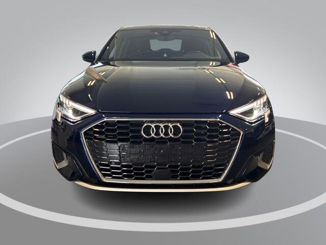 Audi A3 SPORTBACK 40 TFSIe 204pk S-Tronic Advanced Edition · Camera · ACC · Parkeer assistent · LED Koplampen · Apple/Android Car Play · Navigatie ·