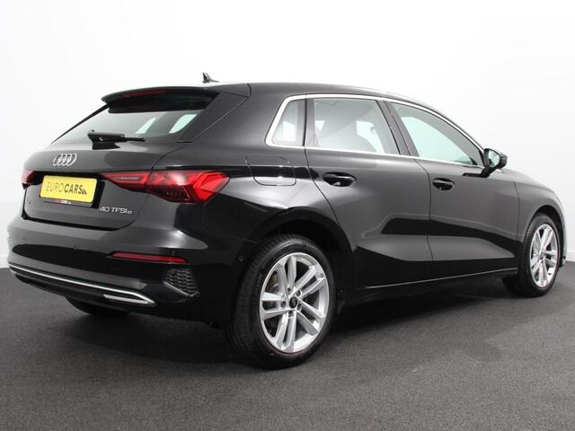 Audi A3 SPORTBACK 40 TFSI e PHEV 204pk Advanced S Tronic Panorama dak Climate control Adaptieve cruise control LED Parkeersensoren Keyless Navigatie Verwarmde voorstoelen Apple Carplay/ Android Auto