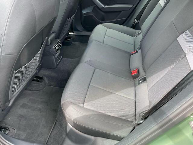 Audi A3 SPORTBACK 35 TFSI Advanced edition NL auto 1e eigenaar, elektrisch verstelbare voorstoelen met geheugen, trekhaak, achteruitrijcamera (rear view), elektrische achterklep, keyless entry, verwarmbare voorstoelen, 3 zone climatronic, adaptieve cruise control (acc), Ap