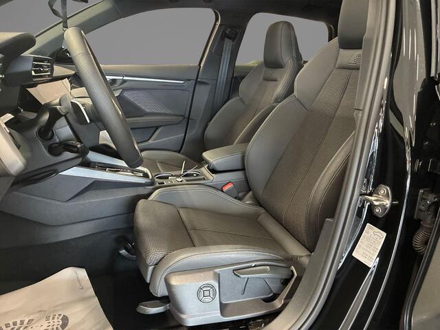 Audi A3 SPORTBACK 45 TFSIe 272pk S-Tronic S edition Competition · Panoramdak · Camera · SONOS Sound · Head-Up Display · Matrix LED · Garantie t/m 28-09-2030 of 100.000km