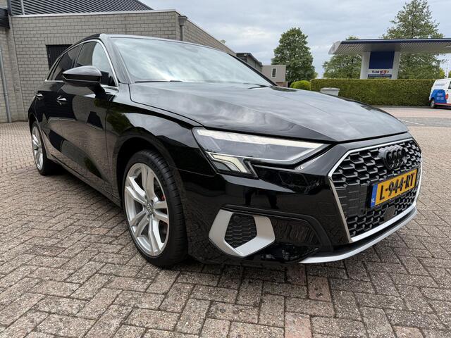 Audi A3 SPORTBACK 30 TFSI Automaat Business edition