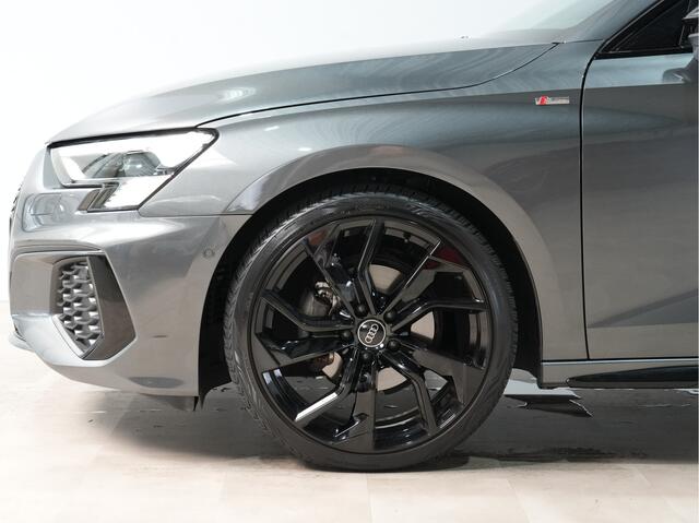 Audi A3 SPORTBACK 35 TFSI S Ed. | Matrix-LED | Navigatie | Stoelverw. | 19"Lm 70