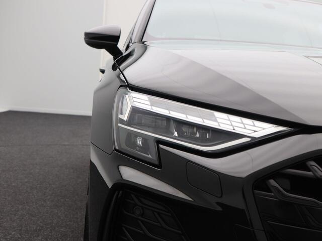 Audi A3 SPORTBACK 45 TFSi e 272 Pk Automaat S-line Competition | Stoelverwarming | Full LED | Adaptive Cruise | Trekhaak | Camera | CarPlay | 18 Inch | 12.122 Km !!