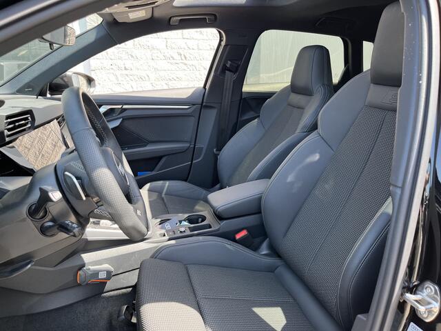 Audi A3 SPORTBACK 45 TFSI e S-Line Competition / AUTOMAAT/ GARANTIE TM 09-2029/ 272 PK/ PANO/ SONOS/ ACC/ PARK.SENSOREN V+A/ CAMERA/ STOELVERWARM./ SMARTPHONE INTERFACE/ KEYLESS/ RIJ-MODI/ DIGITAL DASH/ DAB/ NAVI/ CLIMA/ LED/ 18'' LMV