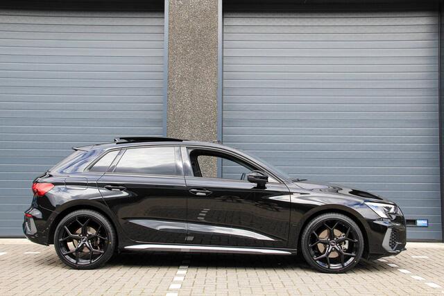 Audi A3 SPORTBACK 40 TFSI quattro Advance Sport | S line | Panorama dak | Full LED | Black on Black | Stoelverwarming | Achteruitrijcamera