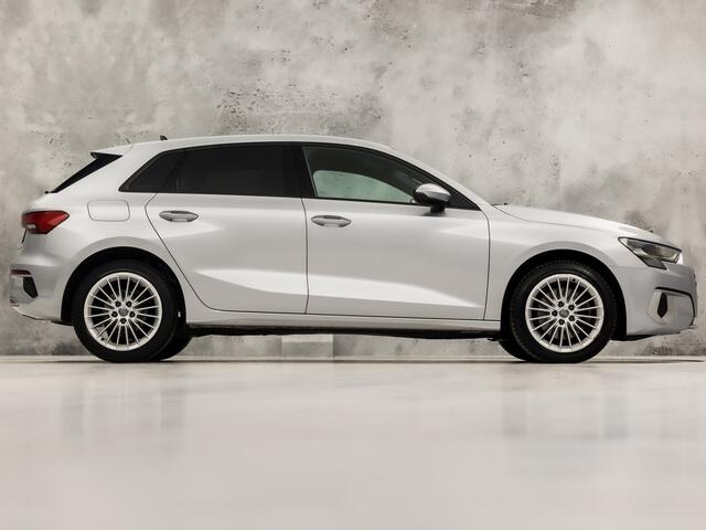 Audi A3 SPORTBACK 30 TFSI Sport (APPLE CARPLAY, GROOT NAVI, CAMERA, ELEK STOEL, ADAPTIVE CRUISE, STOELVERWARMING, SPORTSTOELEN, GETINT GLAS, KEYLESS START, NIEUWSTAAT)